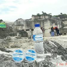 Desain dan pembuatan mesin pengisi gelas dihitung dan profesional. Paling Diburu Di Pasaran Sehari Perumda Tirta Kanjuruhan Produksi Ribuan Karton Cup Air Minum Malangtimes