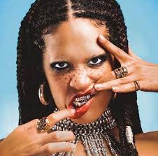 Jasmine Sewell's Instagram, Twitter & Facebook