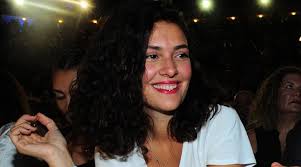 Ünlü yönetmen tanju korel ve oyuncu hülya darcan çiftinin kızları olarak 2 eylül 1982 yılında dünyaya geldi. Berguzar Korel Hakkinda Takipsizlik Karari