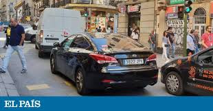 Cabify sí que permite la reserva y también da algunas opciones, aunque pocas, sobre el servicio: Courts Lay Down Sanctions Against Uber And Cabify Cars Economy Spain S News