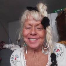 I have been unable to locate my friend Roxanne (Rocky) Gutierrez also known  as Roxanne (Rocky) Hansen. She traveled from Louisiana to Colorado in  December then was known to travel to California