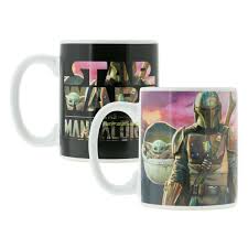 Kubek termiczny z ciekawym nadrukiem, napisem lub wzorem na pewno będzie cieszył nasze oczy. Mandalorian Kubek Zmieniajacy Kolor Toys Figurines
