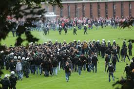 Wenn diese gegen die salafisten demonstrieren sind sie rechtsradikale! Fussball Kolner Hooligans Sind Angeblich Mit Russischen Neonazis Vernetzt Kolner Stadt Anzeiger