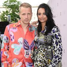 Nur ihre mutter habe das verhindern können, sagte die frau von comedian oliver pocher. Amira Pocher Seitdem Ich Mutter Bin Verstehe Ich Meine Mutter Besser Gala De