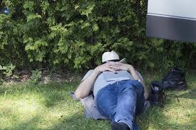 Siestas: Just a Spanish quirk? And why do they do it? National Sleep  Society explains