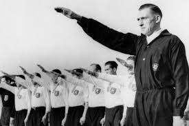 Ses performances sont appréciées et son retour en équipe nationale est de plus en plus évoqué. 1939 La Pire Defaite De L Histoire Du Football Allemand