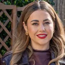 Laura Heaney's Instagram, Twitter & Facebook