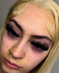 I am Looking for someone that knows how to make and attach a patio in the  backyard👀