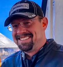 Greg wayne Lester he's a scammer he scammed my friend..