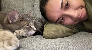 Happy Friday!! Here's another intern spotlight 📸 Meet Sam Handy Hometown:  Perkasie, PA Medical School: Temple Why Jefferson Psychiatry?: As someone  who is interested in both inpatient psychiatry and working with patients