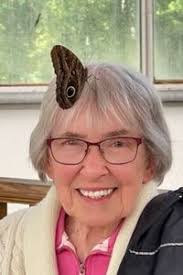 Barbara Whitcomb's Instagram, Twitter & Facebook