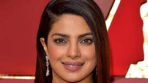 Oscars 2017 Why Priyanka Chopra Skipped Her Signature Berry Lip Allure I love maybelline baby lips and burt's bees. why priyanka chopra skipped her