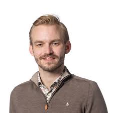 Hva mener Adrian Wilhelm Kjølø Tollefsen (Høyre)?