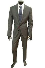 Ottimo affare da non perdere! Hugo Boss Abito Uomo Lana Completo Cerimonia Nero Gessato Vintage 1998 Tg 50 Eur 110 00 Picclick It