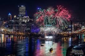 Fourth Of July Fireworks Over Point State Park Pittsburgh Pa Usa Pittsburgh City Pittsburgh Skyline City
