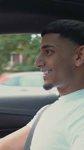 Billy Khan's Instagram, Twitter & Facebook