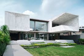 Rumah mewah dengan atap limas. 7 Inspirasi Rumah Mewah Minimalis