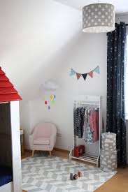 Teppich babyzimmer mädchen teppich sterne rosa genial. Skandinavisches Kinderzimmer Einrichten Oder Warum Madchen Kinderzimmer Nicht Rosa Sein Mussen Lavendelblog