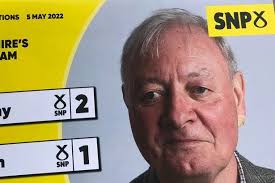 Labour candidate who called Queen a 'hag' axed over more vile violent and  sexist tweets