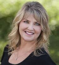 Christine Longfellow's Instagram, Twitter & Facebook