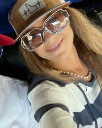 it's time! back in the arizona desert to hunt around for precious metals &  gemstone crystals for the upcoming holidays🔮💎photos are in sizzling las  vegas for a few days before arriving scottsdale