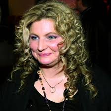 Dcera petra muka (†45) noemi ale na tátu, tak jako každý rok, zavzpomínala na letním festivalu kouřimská skála, který je mukově vzpomínce každoročně věnován. Eva Mukova Na Krku Nosi Jeho Snubni Prsten Sip