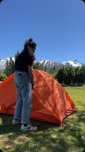 Viernes 20 de Diciembre 17 a 22 hrs. 📍Villa Cerro Castillo, Turismo al  Galope Preventa $2.000 En puerta $3.000 Contacto @sando.val.kari  @stephgolindano