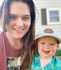 Amy Buschman's Instagram, Twitter & Facebook