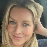 Dorothy Benson's Instagram, Twitter & Facebook