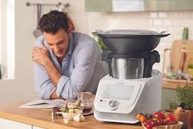Mais quelles sont ses fonctionnalités ? Lidl On Connait Enfin La Date Du Retour De Monsieur Cuisine Connect Le Robot Multifonctions Au
