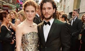 Kit harington and rose leslie's engagement was announced in the times newspaper. Rose Leslie Hat Buchstablich Keine Zeit Kit Harington Zu Heiraten
