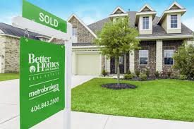 A Sold Sign Looks Good In This Yard Bhgre Bhgremetrobrokers Real Estate Real Estate Houses Atlanta Real Estate