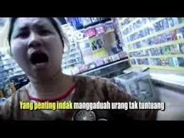 Jejaka viral tak tun tuang andi bernadee tak sangka cover jadi viral urtv. Fenomena Dan Makna Tak Tun Tuang