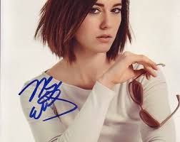 Mary Elizabeth Winstead, Fotografia assinada 8x10