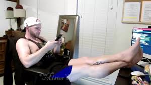 Misterstiffwood - Video ballbusting blow-job-video gay-anal-porn gay-casero