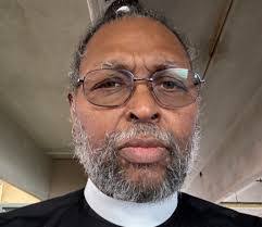 Calvin Brownlow's Instagram, Twitter & Facebook