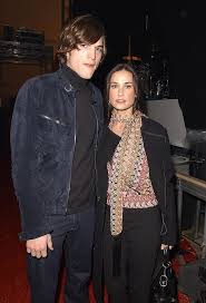 Demi moore opened up in her memoir inside out about how ashton kutcher's age prevented him from understanding her grief after having a miscarriage during their relationship. Pictured Demi Moore S Pregnant Belly Aged 42 Before Miscarriage With Ashton Kutcher Express Digest