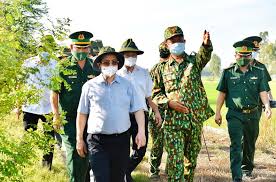 Nhật bắc về cách tiếp cận mới trong phòng, chống dịch, thủ tướng nêu rõ khái niệm chủ động tấn công để các bộ, cơ quan, địa phương và người dân nắm vững, triển khai thực hiện. Chinh Phá»§ Chá»‰ Ä'áº¡o Má»™t Loáº¡t Biá»‡n Phap Máº¡nh Chá»'ng Dá»‹ch Bao Ä'iá»‡n Tá»­ Ä'áº¡i Biá»ƒu Nhan Dan
