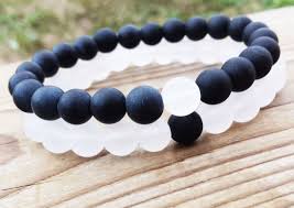 Black And White Bracelet Energy Protection Set Of Bracelet Couples Yin Yang Bracelet Etsy White Bracelets Couples Bracelet Yin Yang Bracelet