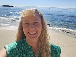 Mandi Fox (@mandi.fox) • Threads, Say more