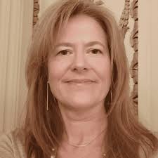 Lesley Ruby's Instagram, Twitter & Facebook