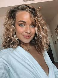 Abbie Chatfield dated Todd King while he still had a girlfriend