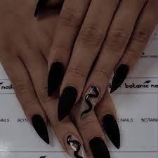 Tell me, what is it you plan to do with your one wild and precious life? Pin By Venus On Aesthetic NaÄ¯ls In 2021 Grunge Nails Swag Nails Classy Acrylic Nails