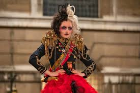 Thecinemasnob in brad jones , producers , videos may 30, 2021 disney's cruella is now in theaters, check out brad and doug's review on this latest live adaptation of an animated walt disney property. Disney Reveals New Look At Emma Stone As Cruella De Vil