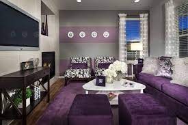 Ruang tamu berwarna ungu dan lavender dulux via dulux.co.id. 16 Idea Ruang Tamu Ungu Ini Khas Untuk Peminat Ungu Hiasan Dalaman Ruang Tamu