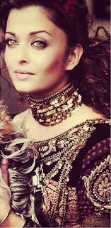 Aishwarya Rai Victorian Beauty With Indian Spell By Sabyasachi Beautiful Indian Actress Beauty Celebrity Jewelry