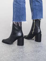 Black Ankle Boots With Jeans Outfit Boots Outfit Ankle Best Ankle Boots How To Wear Ankle Boots