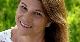 Melinda Snow's Instagram, Twitter & Facebook