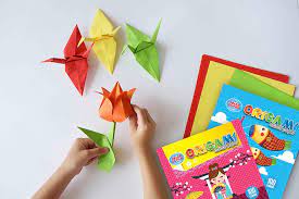 Origami hiu dalam video menggunakan kertas ukuran 16 cm x 16 cm. Benefits And Rules Of Origami For Kids