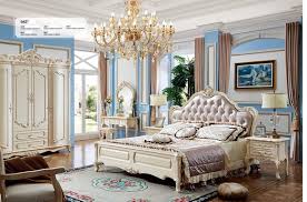 Die wohnung ist mit fliesen und laminat, sowie mit einer zentralheizung ausgestattet. Schlafzimmer Wasserbett In Kolonialstil Aus Massivholz